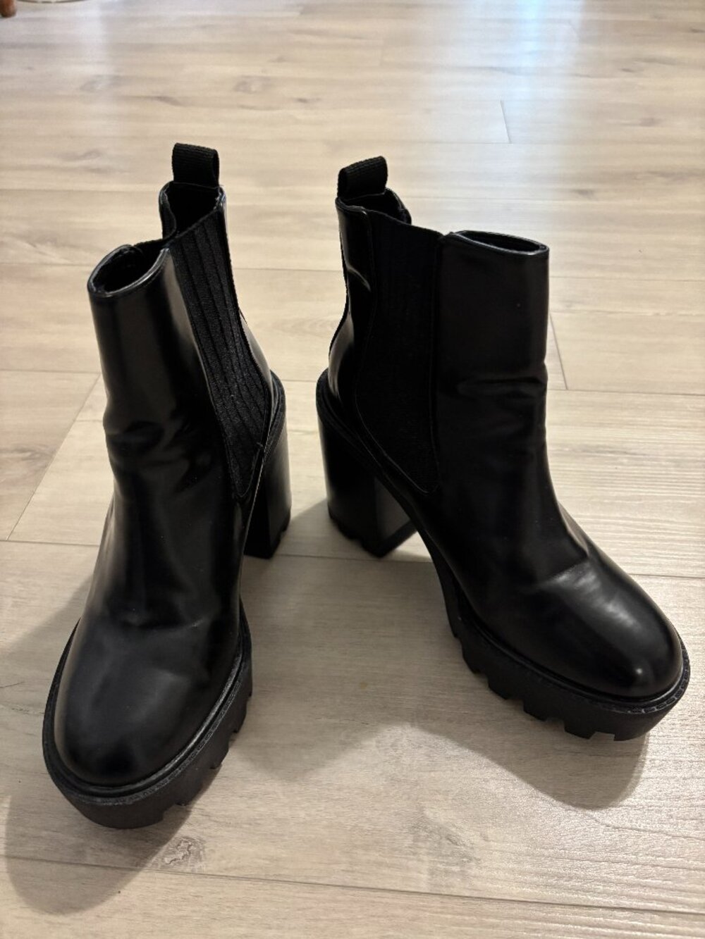 Zara Black Chelsea Boots
